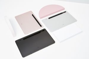 12146881-010-family-tab-s8-ultra-graphite-tab-s8-silver-tab-s8-pink-gold-hijpg