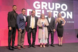 Deltron recibe reconocimiento de LENOVO como mejor distribuidor en el país