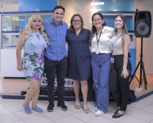 ¡Deltron recibe una visita sorpresa de la icónica Susy Díaz y HP!