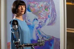 Cuadro creado por un robot humanoide con inteligencia artificial se vende por cifra récord en subasta